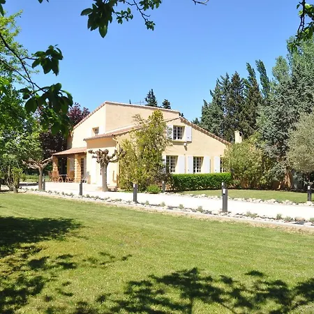 Spacious In Saze With Private Terrace Рошфор-дю-Гар